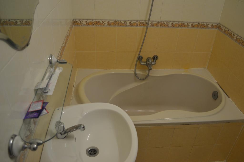 White Lion 2 Hotel ニャチャン エクステリア 写真